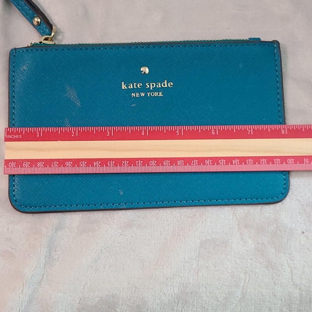 Authentic Kate Spade Wristlet - Picture 5 of 6